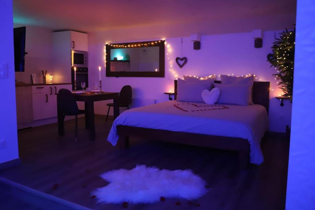 Love Room Unique - Sauna / Jacuzzi Charleville-Mézières Eksteriør billede