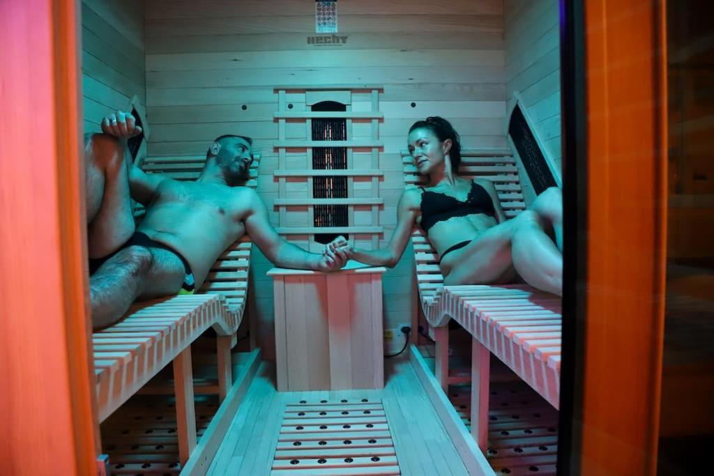 Love Room Unique - Sauna / Jacuzzi Charleville-Mézières Eksteriør billede