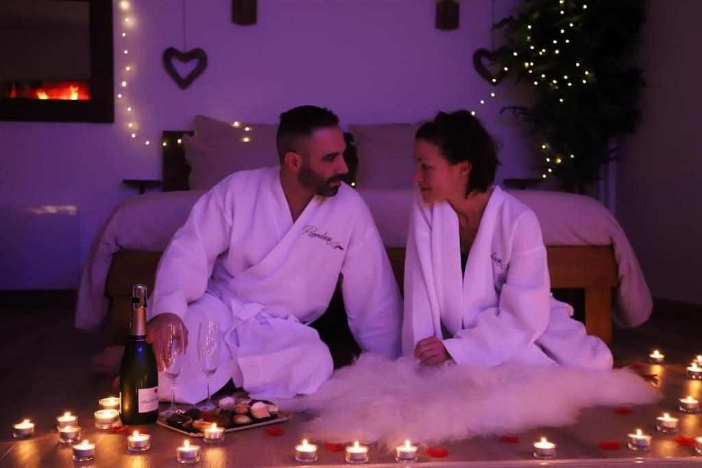 Love Room Unique - Sauna / Jacuzzi Charleville-Mézières Eksteriør billede
